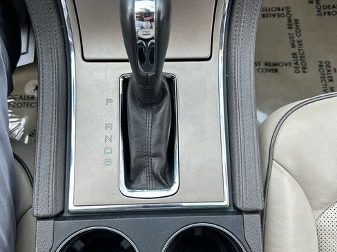 Used 2013 Lincoln MKX AWD image 19