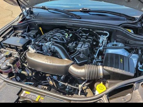 Used 2025 Dodge Durango GT AWD/4WD image 31