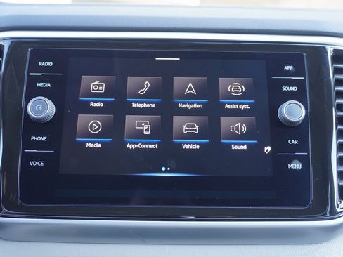 Used 2022 Volkswagen Atlas SE image 16