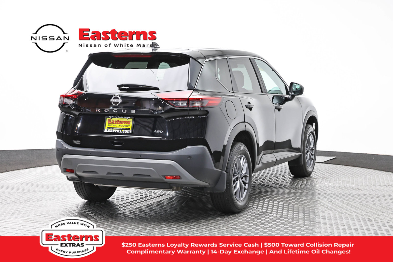 Used 2023 Nissan Rogue S AWD/4WD image 5