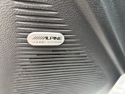 Used 2016 Dodge Challenger R/T image 14