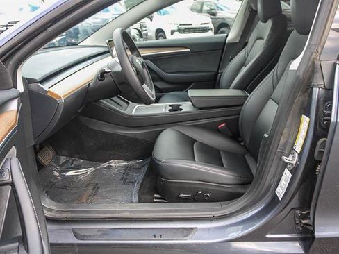 Used 2023 Tesla Model 3 Standard Range image 16