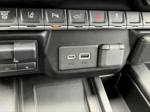 Used 2020 GMC Sierra 2500 Denali w/ Denali Ultimate Package image 33