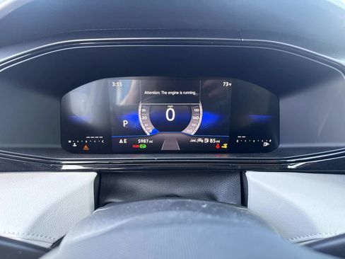 Used 2025 Volkswagen Taos S image 28