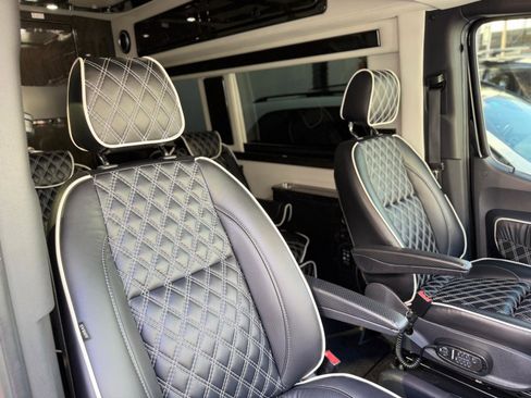 Used 2020 Mercedes-Benz Sprinter 2500 image 45