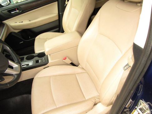 Used 2015 Subaru Outback 2.5i Limited image 42