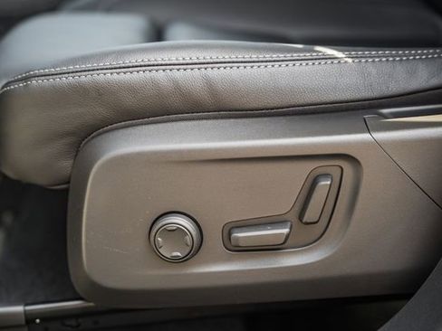 New 2026 Volvo XC40 B5 Plus w/ Climate Package image 38