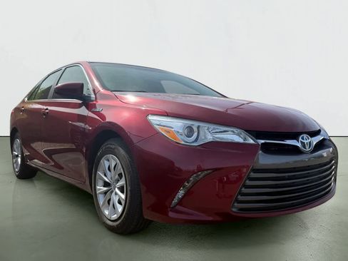 Used 2015 Toyota Camry LE FWD image 5