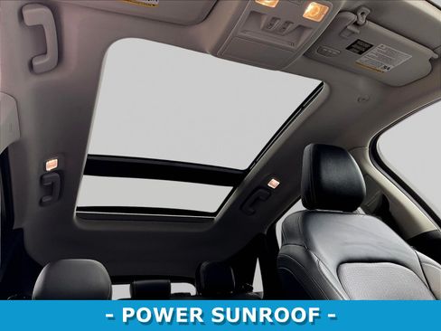 Used 2022 Ford Escape Titanium AWD/4WD image 27