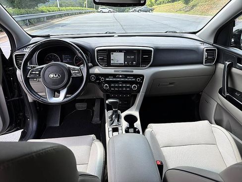 Used 2020 Kia Sportage EX w/ EX Technology Package AWD/4WD image 18