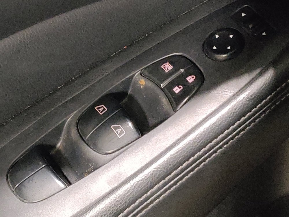 Used 2019 Nissan Pathfinder SL FWD image 27