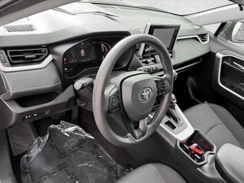 Used 2025 Toyota RAV4 XLE image 11