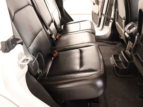 Used 2024 Jeep Wrangler Sahara image 14