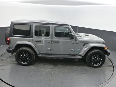 Used 2021 Jeep Wrangler Unlimited Sahara w/ Cold Weather Group image 36