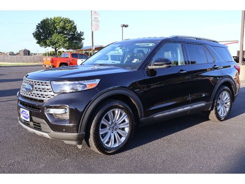 Used 2022 Ford Explorer Limited w/ Equipment Group 301A RWD image 9