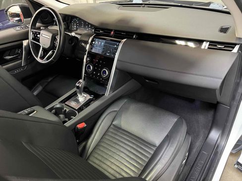 Used 2021 Land Rover Discovery Sport SE image 29