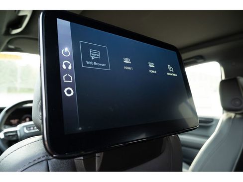 New 2026 GMC Yukon XL Elevation image 32