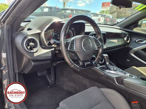 Used 2017 Chevrolet Camaro LT w/ Technology Package RWD image 11