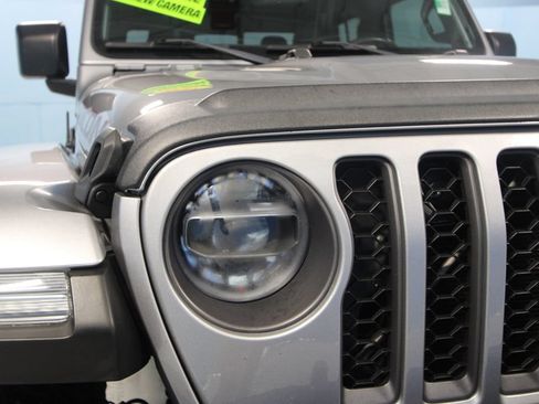 Used 2021 Jeep Gladiator Rubicon w/ LED Lighting Group AWD/4WD image 34