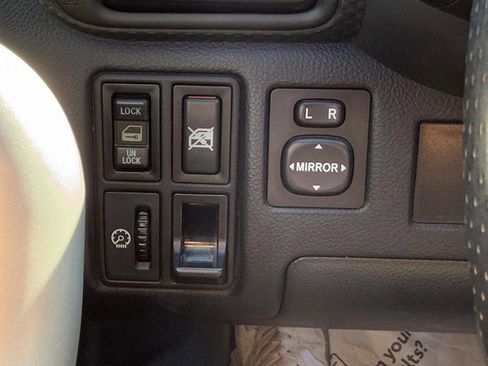 Used 2002 Toyota MR2 image 13