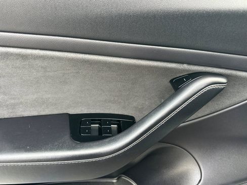 Used 2019 Tesla Model 3 Standard Range Plus image 11