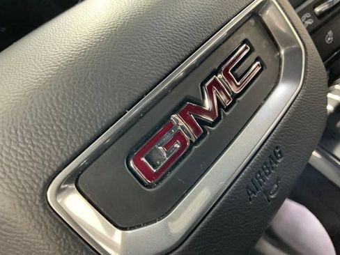 Used 2025 GMC Acadia Elevation w/ Elevation Premium Package AWD/4WD image 50