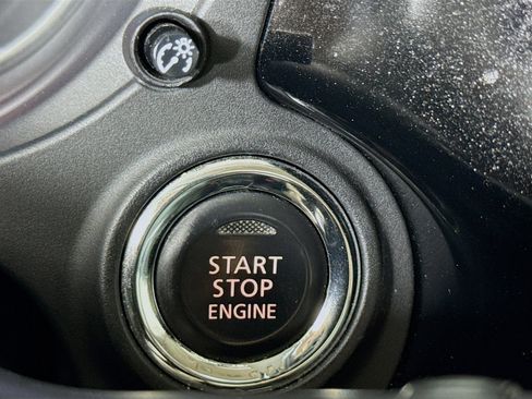 Used 2019 Mitsubishi Outlander SE image 21