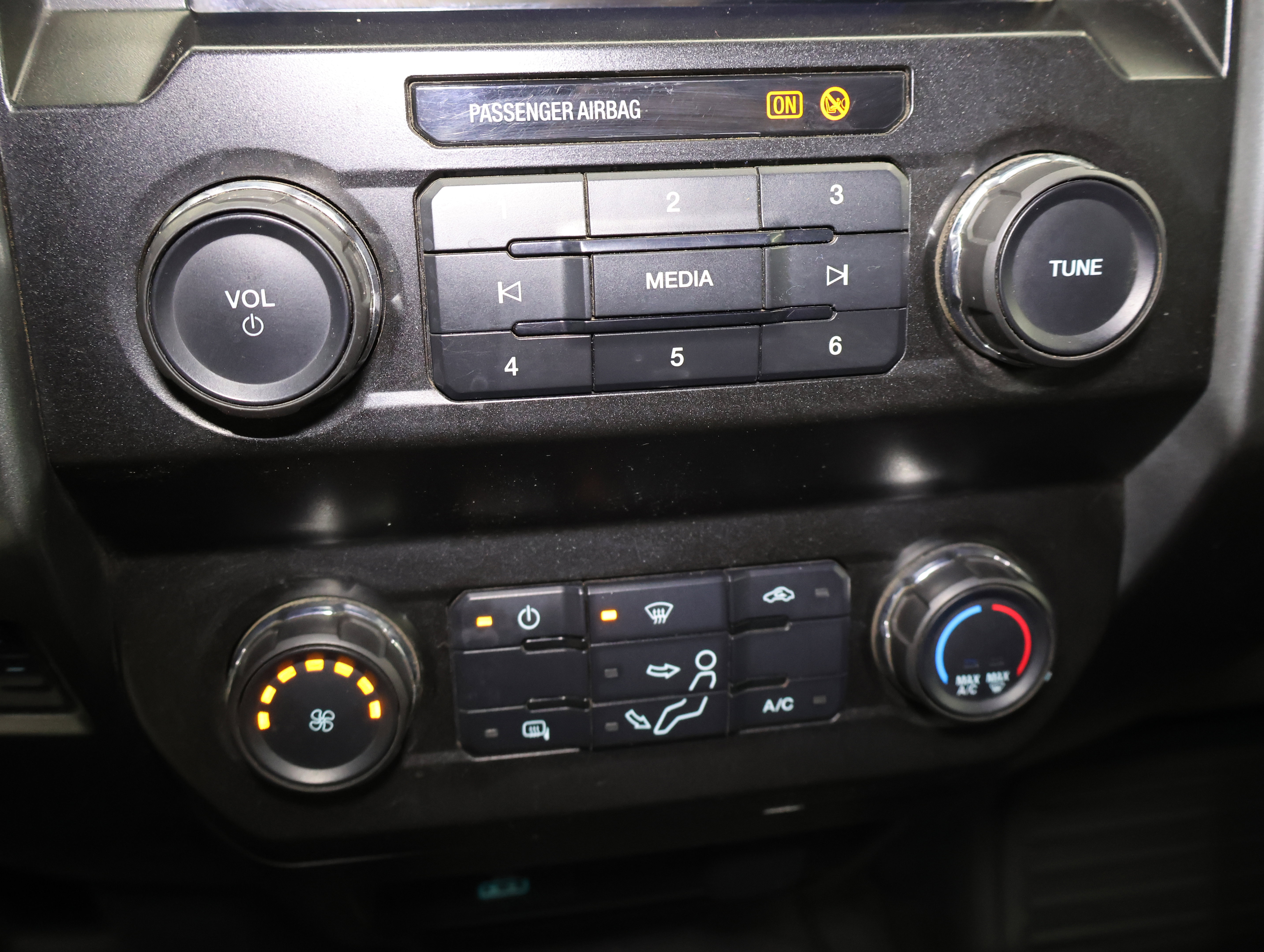 Used 2022 Ford F350 XLT w/ XLT Value Package AWD/4WD image 45
