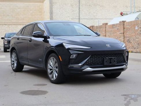 Used 2024 Buick Envista Avenir FWD image 2