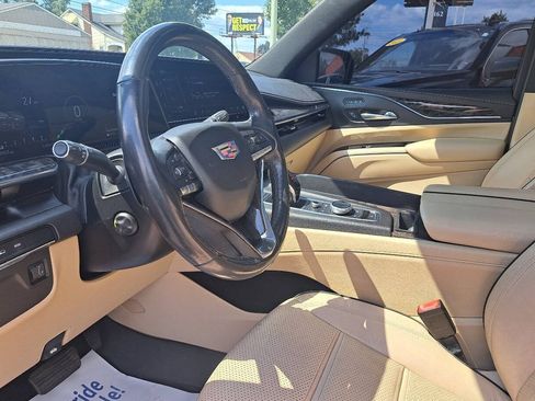 Used 2021 Cadillac Escalade Sport AWD/4WD image 4