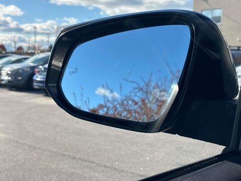 Used 2023 Toyota Tacoma Limited image 29