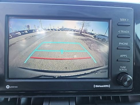 Used 2021 Toyota RAV4 LE image 19