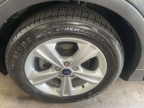 Used 2015 Ford Escape SE w/ Equipment Group 201A FWD image 4