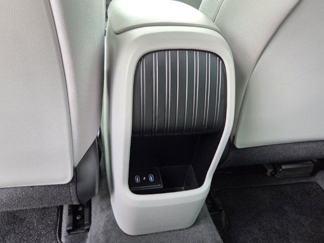 Used 2025 Hyundai Kona SE FWD image 15