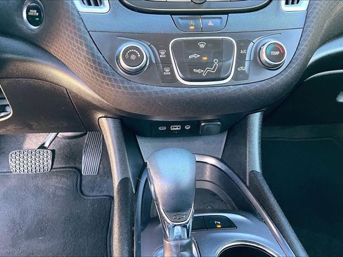 Used 2022 Chevrolet Malibu LS w/ Driver Confidence Package II image 33