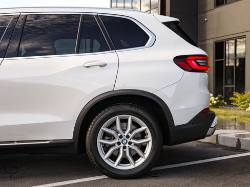 Used 2023 BMW X5 xDrive40i AWD/4WD image 9