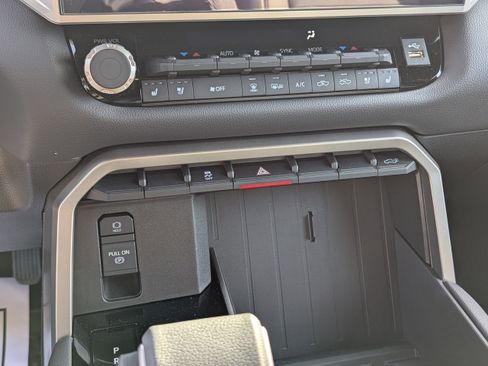 Used 2025 Toyota Tundra Limited image 20