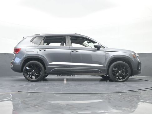 Used 2022 Volkswagen Taos SEL w/ Panoramic Sunroof Package image 62