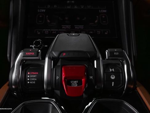 Used 2021 Lamborghini Urus image 27