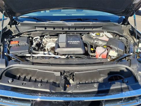 Used 2023 GMC Yukon XL SLT w/ SLT Luxury Package image 31