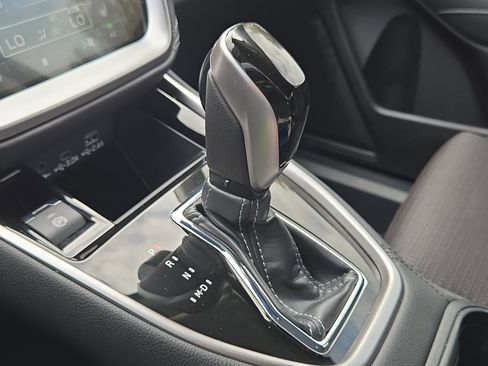 Used 2025 Subaru Outback Premium image 25