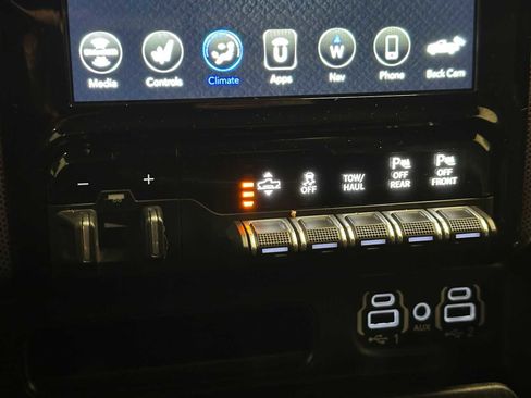 Used 2021 RAM 1500 Limited AWD/4WD image 16