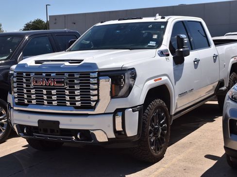 Used 2024 GMC Sierra 2500 Denali w/ Denali Reserve Package AWD/4WD image 2