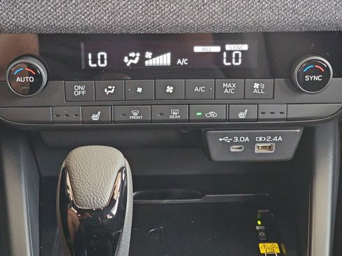 New 2026 Subaru Outback Limited AWD/4WD image 22