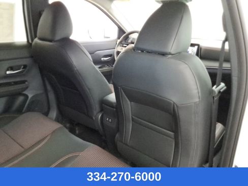 New 2025 Nissan Kicks SR image 18