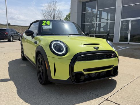 Used 2024 MINI Cooper S w/ Signature Upholstery Package image 2