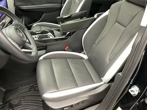 Certified 2024 Buick Envision Sport Touring image 32