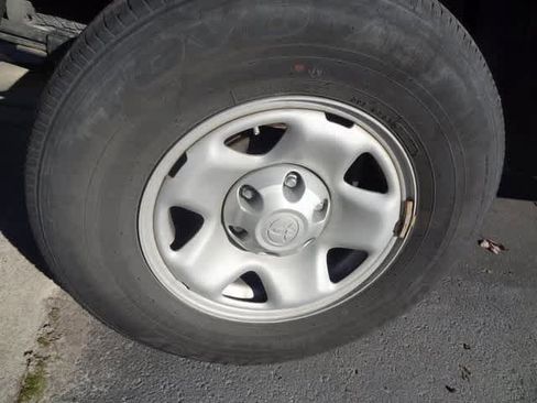 Used 2021 Toyota Tacoma SR image 13