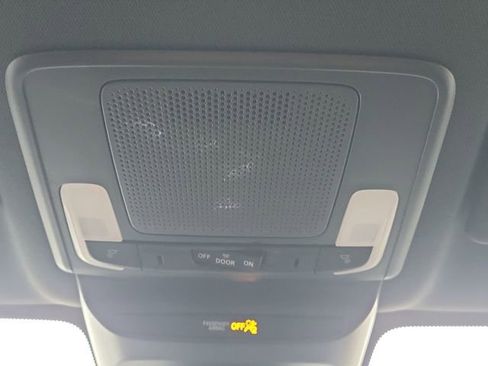 Used 2024 Honda HR-V Sport image 25