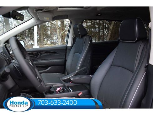 New 2026 Honda Odyssey Touring image 26